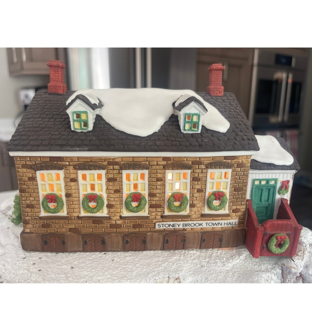 Department 56 STONEY BROOK TOWN HALL New England Village Heritage Series 5644-8